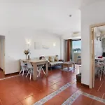 Oura Cozy Διαμέρισμα Αλμπουφέιρα