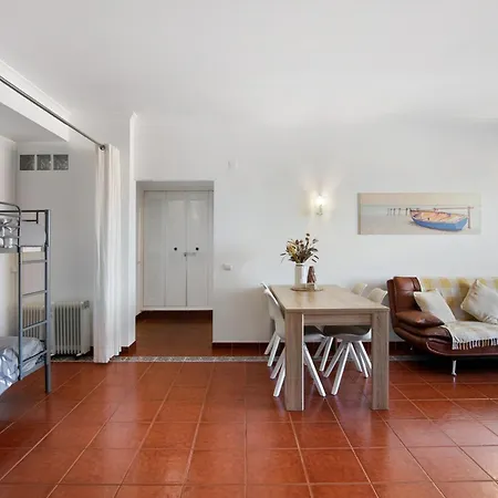 Oura Cozy Apartament